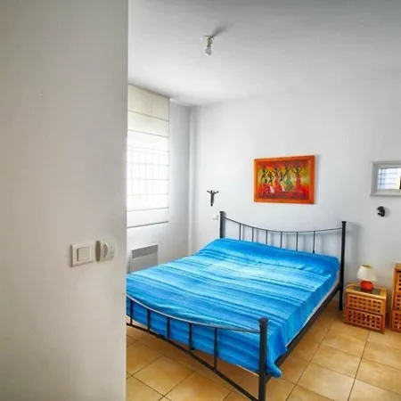 Apartmán A Avec Terrasse, 400m De La Plage, 5 Couchages - Fr-1-63-268 *